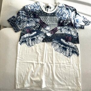 Zara Men’s Floral Tee in Blue and White